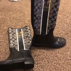Coach boots